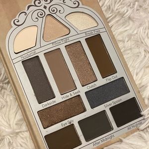 Nightingale Eyeshadow palette